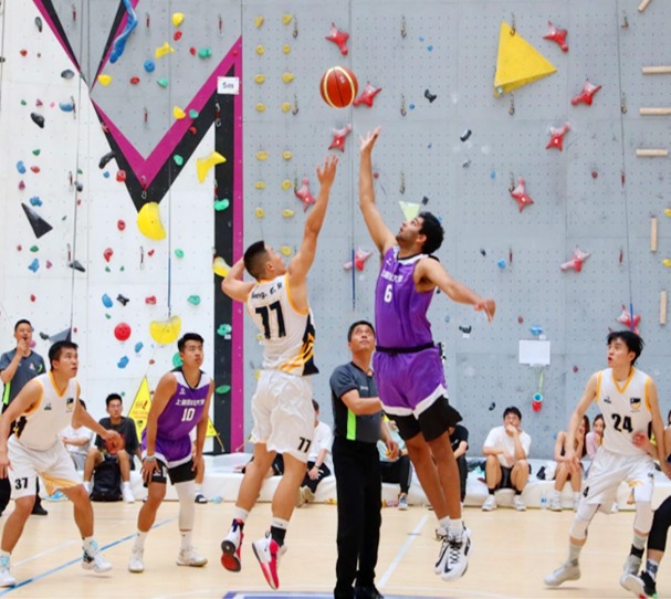 广东大胜广州：萨姆纳首秀伤退徐昕6中6 奎因29+6+7+5+6三分